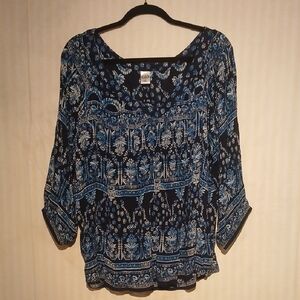 Bila Blue and White Patterned Blouse